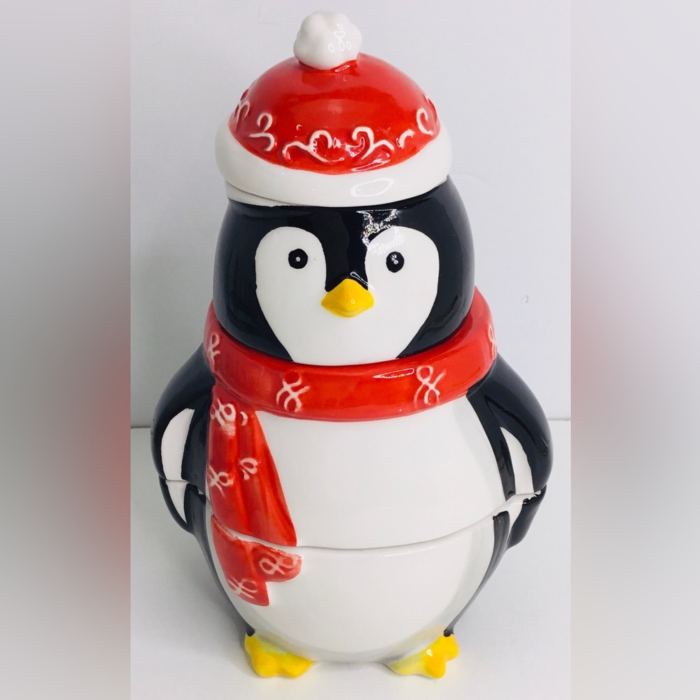 10 Strawberry Street Christmas Penguin Measuring Cups New